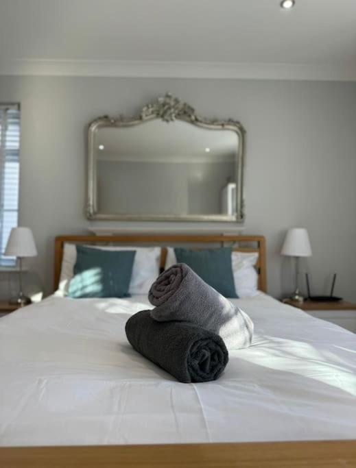 Stylish Apartment Near The Centre Of Harrogate Exterior photo