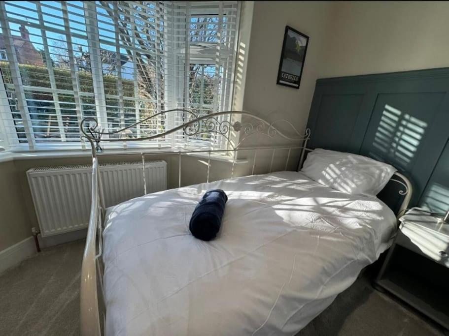 Stylish Apartment Near The Centre Of Harrogate Exterior photo