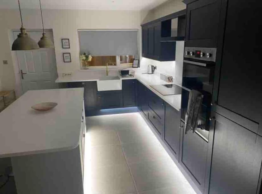 Stylish Apartment Near The Centre Of Harrogate Exterior photo